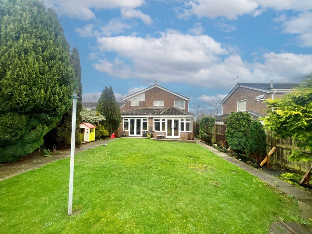 4 bed detached house for sale in Catton Grove, Sunniside NE16, £325,000