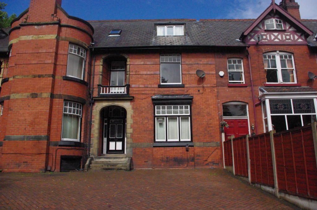 Room to rent in Chorley New Road, Bolton BL1, £450 pcm