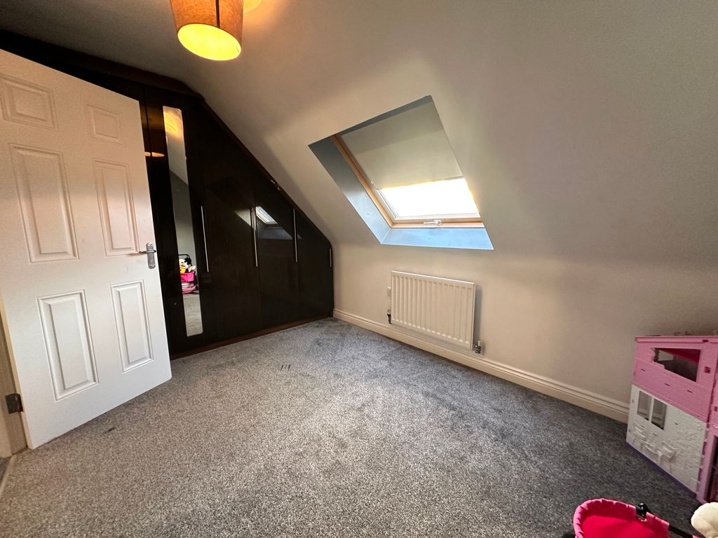 4 bed terraced house for sale in Meeting Street, Wednesbury, Wednesbury WS10, £240,000