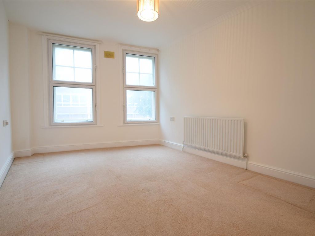 2 bed flat for sale in Compton House, 69-71 Beckenham Road, Beckenham BR3, £280,000