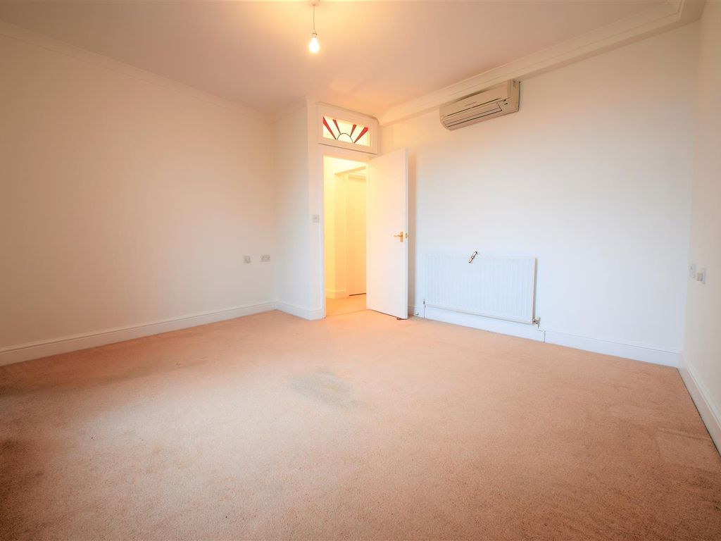 2 bed flat for sale in Compton House, 69-71 Beckenham Road, Beckenham BR3, £280,000