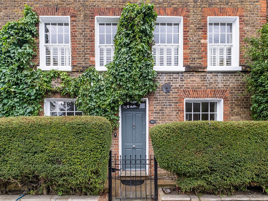 2 bed end terrace house for sale in Lyham Road, London SW2, £950,000