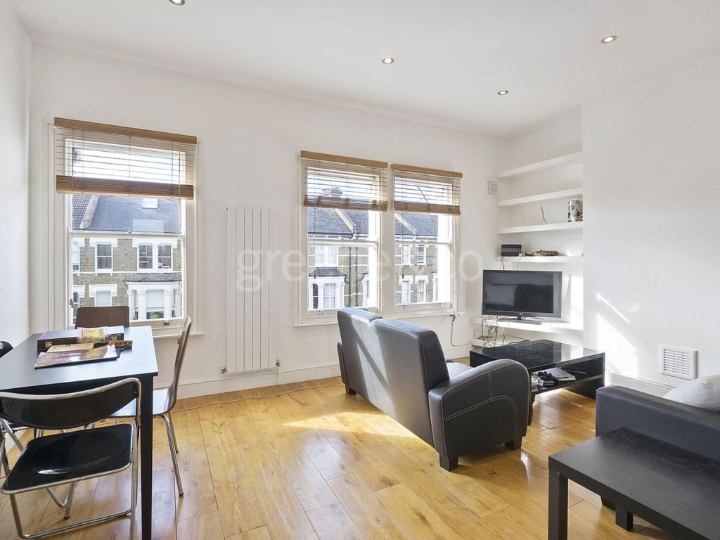 2 bed flat to rent in Croxley Road, London W9, £2,200 pcm
