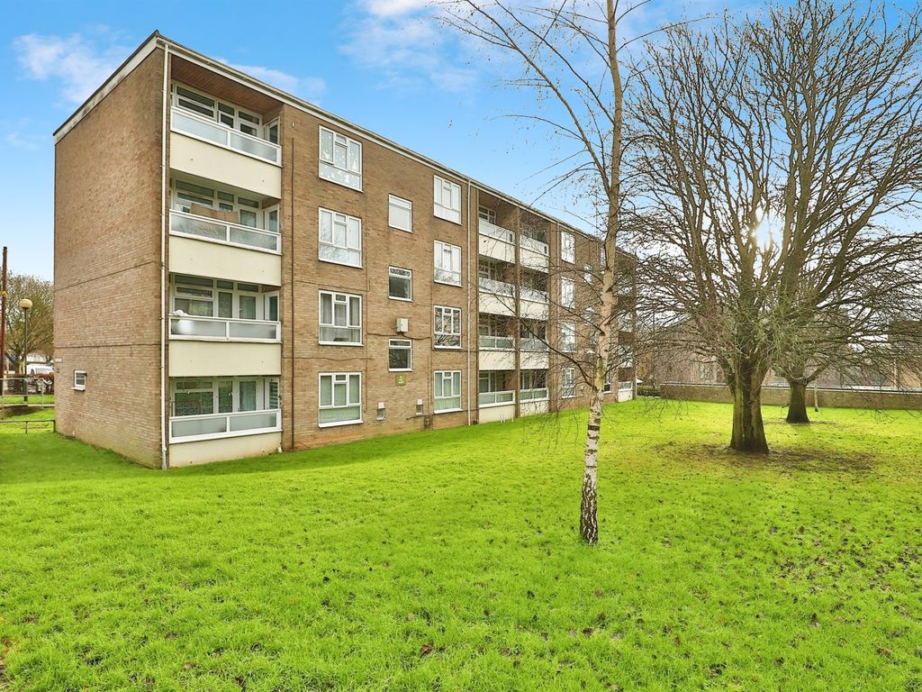 1 bed flat for sale in Vale Green, Norwich NR3, £120,000