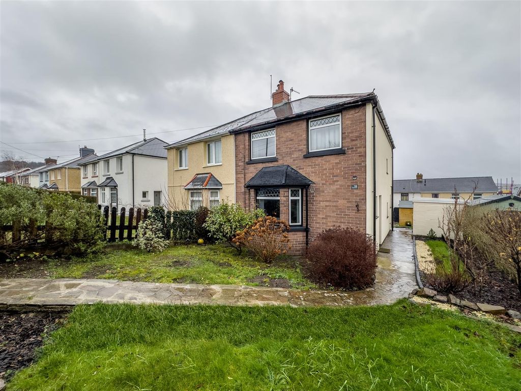3 bed semi-detached house for sale in Bronawelon Terrace, Crumlin, Newport NP11, £190,000