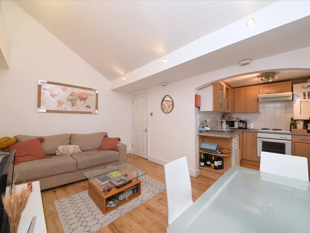 1 bed flat to rent in Melcombe Street, London NW1, £1,950 pcm