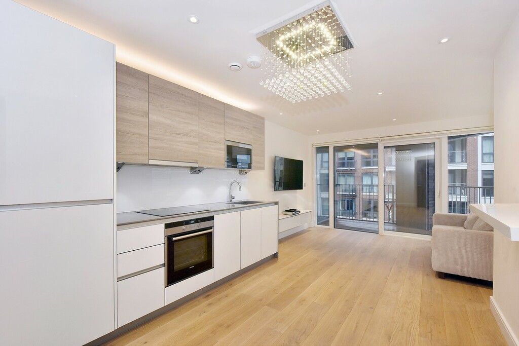 2 bed flat to rent in Dockside House, Chelsea Creek SW6, £4,996 pcm