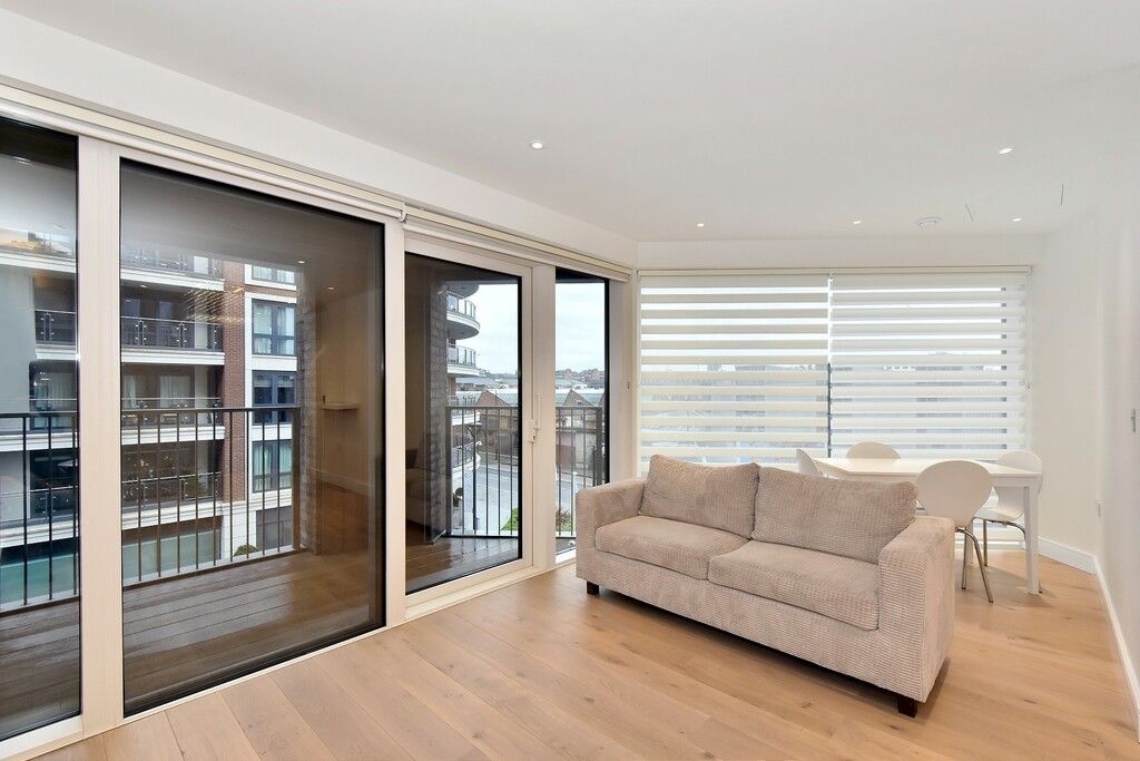 2 bed flat to rent in Dockside House, Chelsea Creek SW6, £3,467 pcm