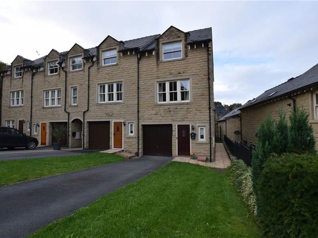 3 bed town house for sale in Dean Way, Bollington, Macclesfield SK10, £385,000