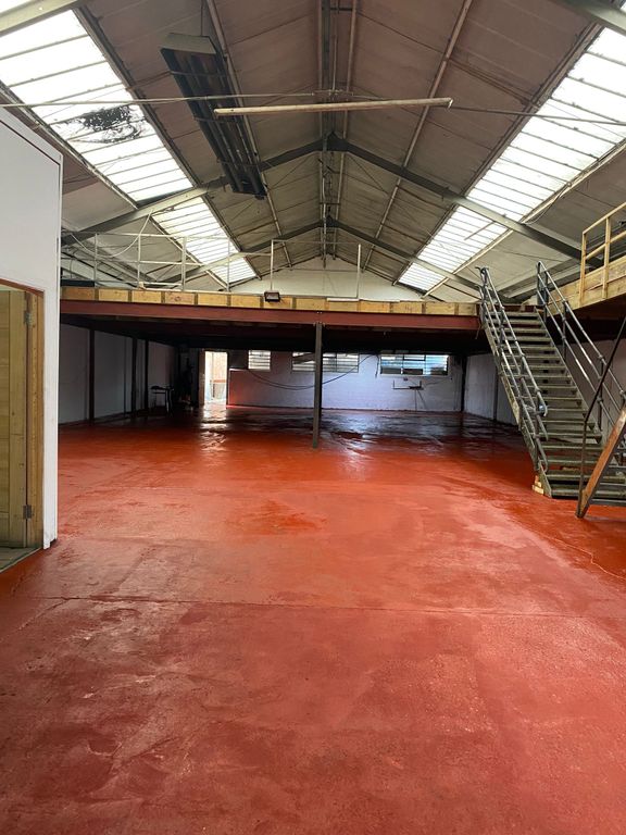 Warehouse to let in Kynoch Road, London N18, £60,000 pa