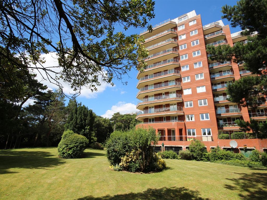 2 bed flat for sale in Manor Road, Bournemouth BH1, £375,000