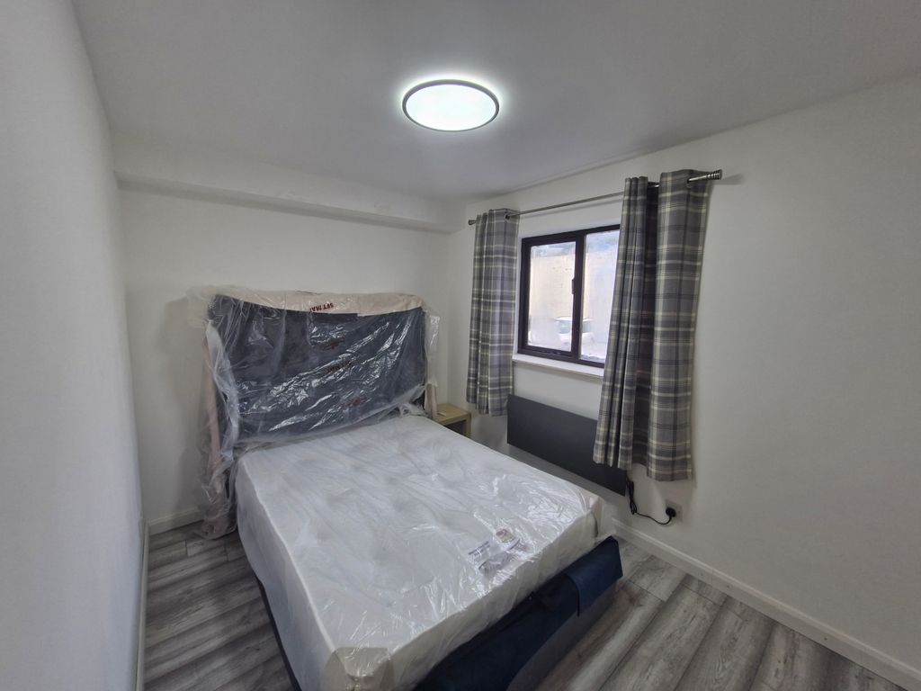 1 bed flat to rent in Elsden Road, Wellingborough NN8, £800 pcm
