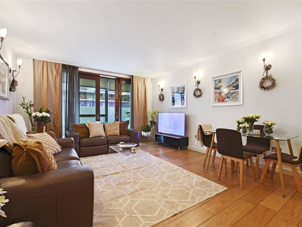 3 bed flat for sale in The Galleries, St Johns Wood NW8, £2,150,000