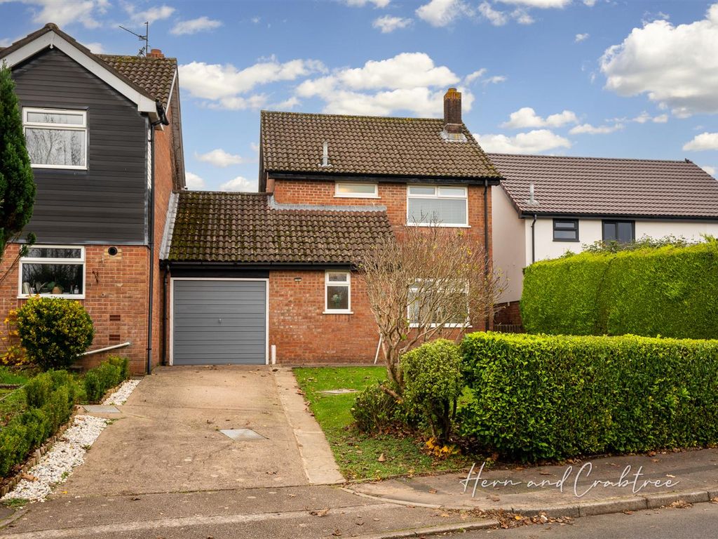 3 bed link-detached house for sale in Launcelot Crescent, Thornhill, Cardiff CF14, £380,000
