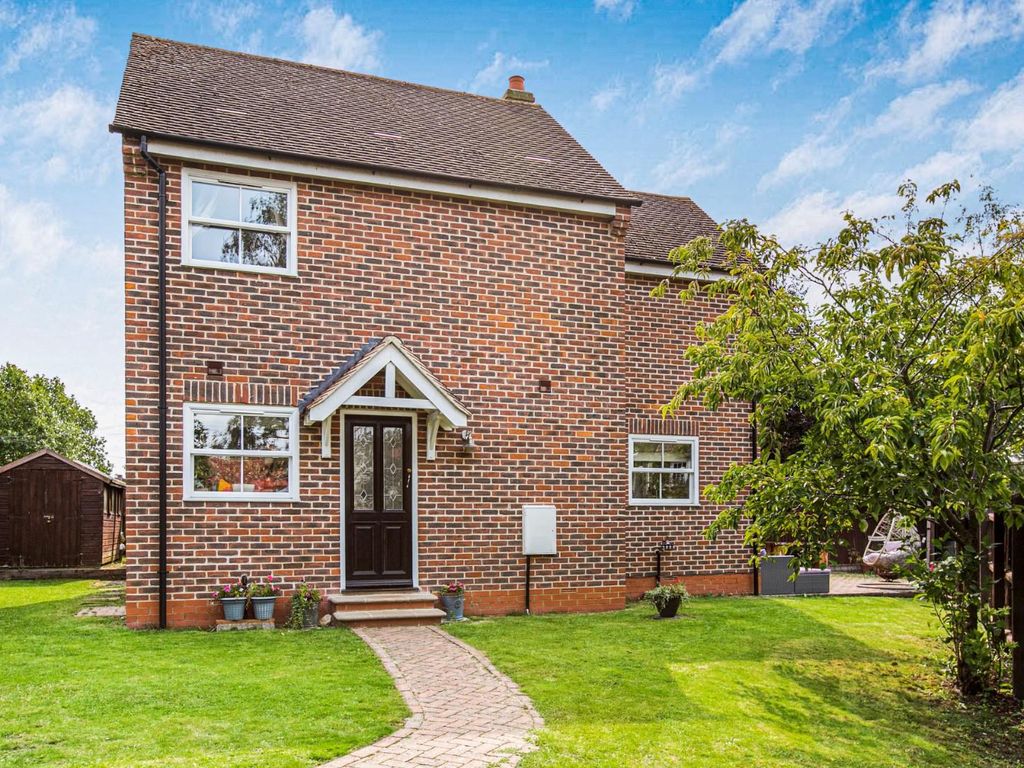 3 bed detached house for sale in High Street, Great Abington, Cambridge CB21, £440,000