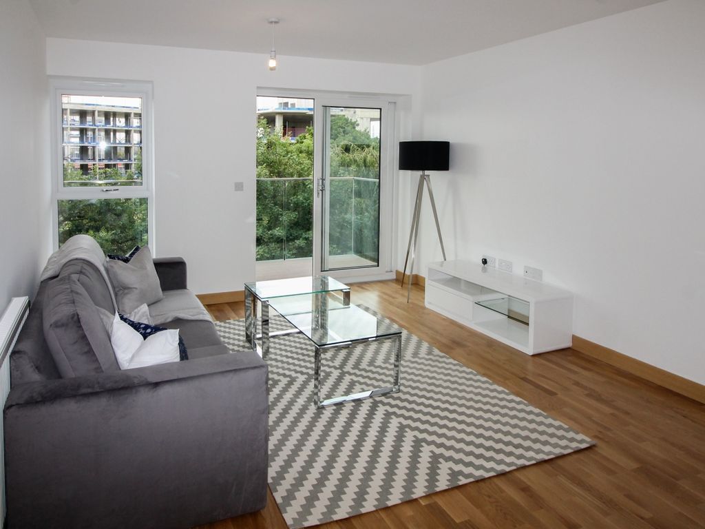 2 bed flat to rent in The Duke, Langley Square, Dartford DA1, £1,798 pcm