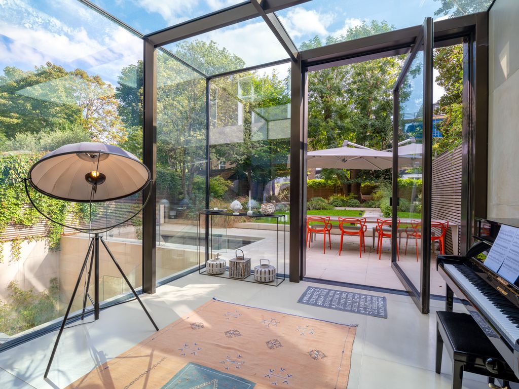4 bed flat for sale in Buckland Crescent, London NW3, £3,995,000