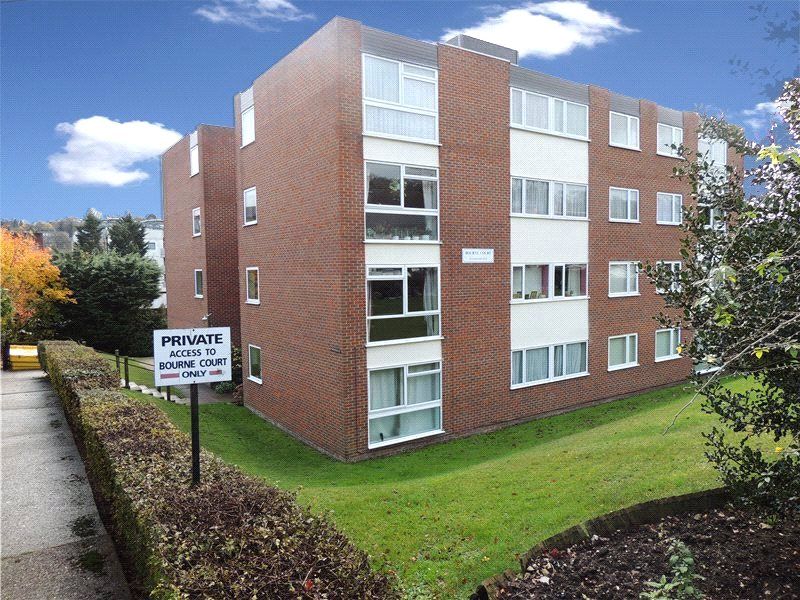 2 bed flat to rent in Bourne Court, 60 Pampisford Road, Purley CR8, £1,450 pcm