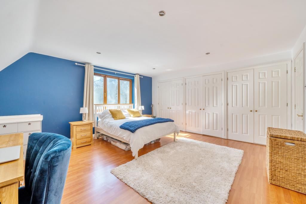 3 bed flat for sale in Headington, Oxfordshire OX3, £450,000