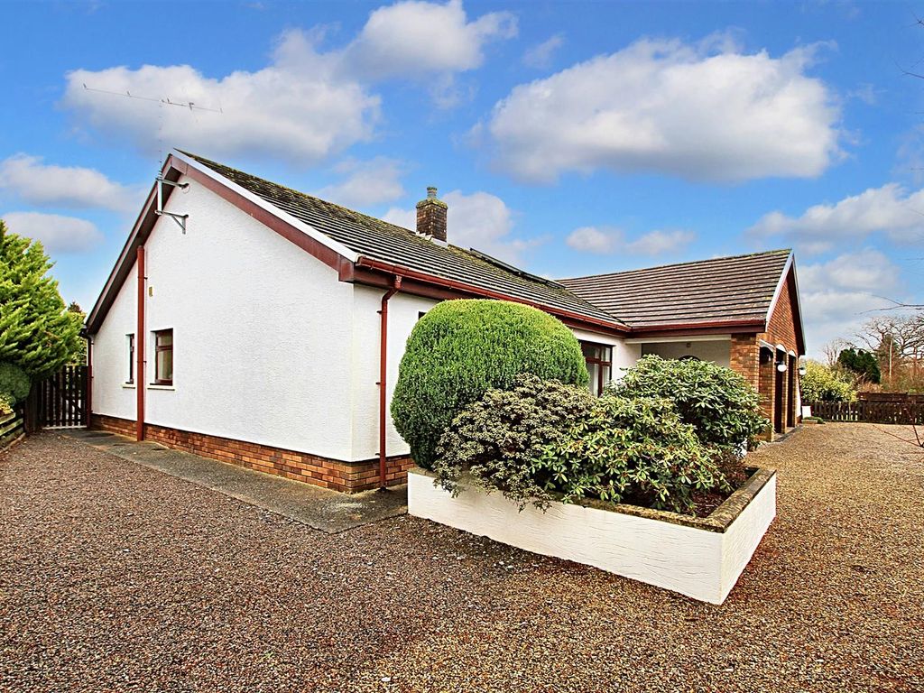 3 bed detached bungalow for sale in Lon Helyg, Llechryd, Cardigan SA43, £390,000