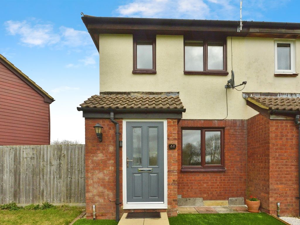 1 bed end terrace house for sale in Field Lane, Greenleys, Milton Keynes MK12, £225,000