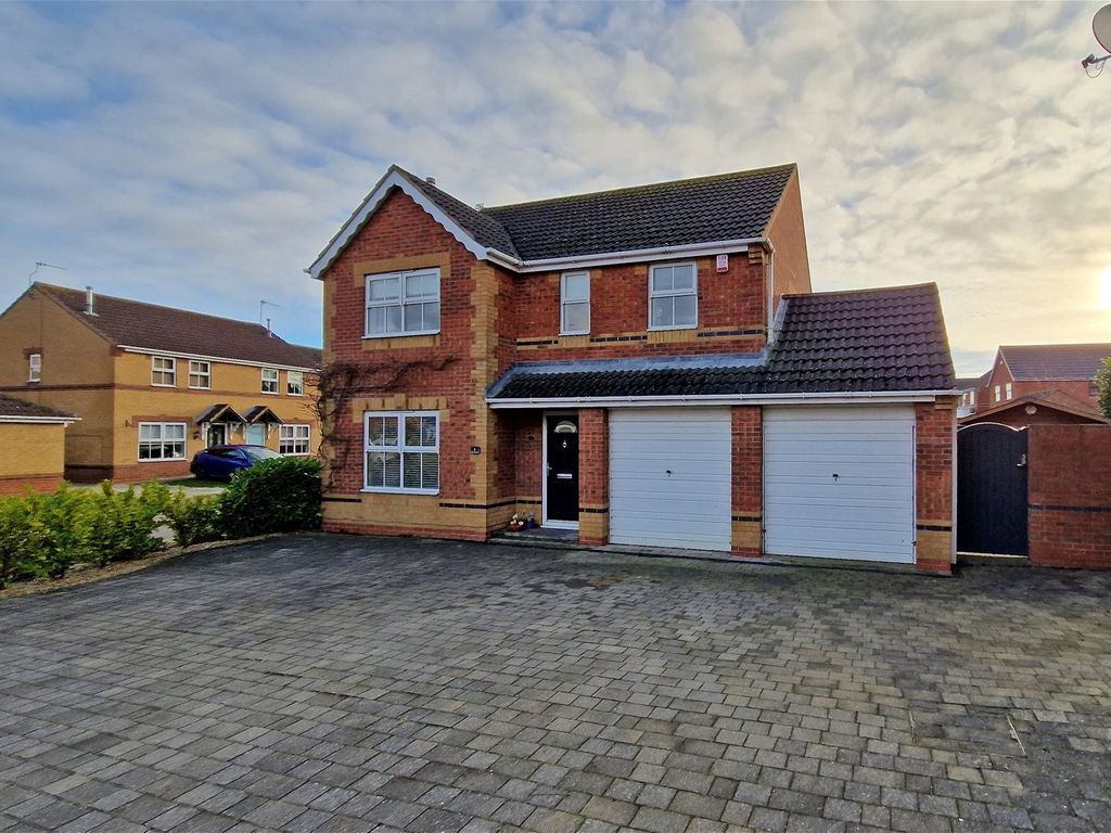 4 bed detached house for sale in Walsh Gardens, Scartho Top, Grimsby DN33, £285,000