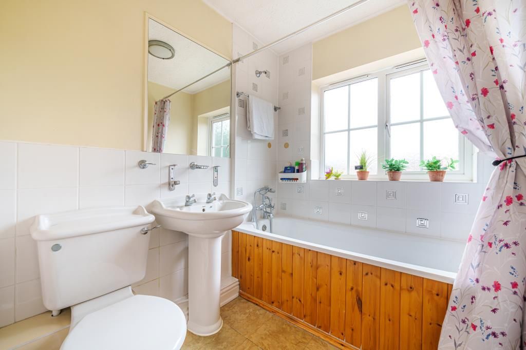 3 bed terraced house for sale in Windsor, Berkshire SL4, £435,000