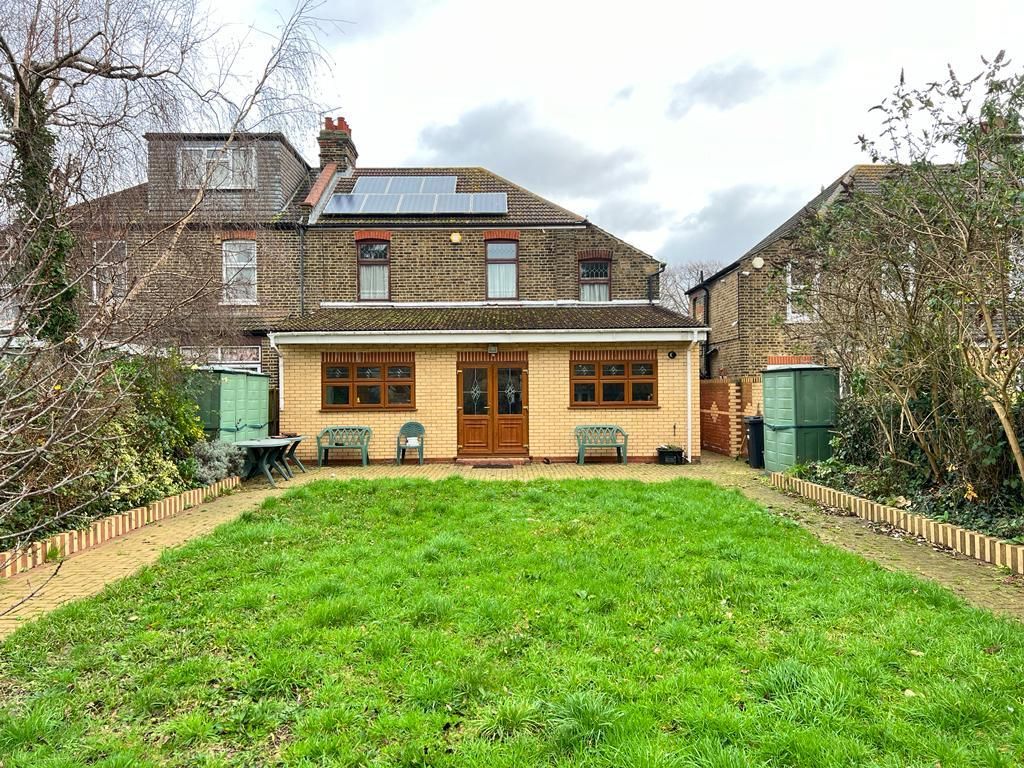 5 bed property for sale in Aberdour Road, Goodmayes, Ilford IG3, £1,000,000