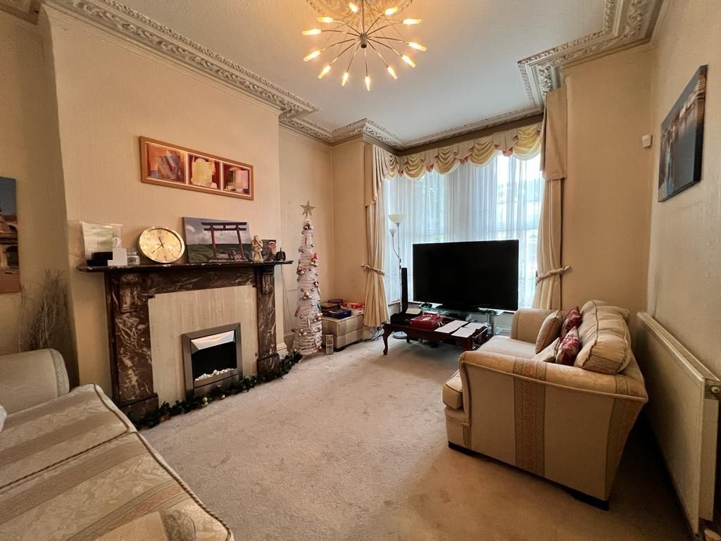 6 bed property for sale in Aberdour Road, Goodmayes, Ilford IG3, £1,000,000