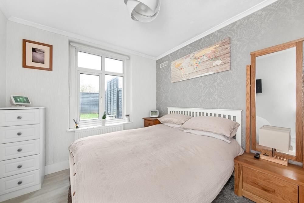 1 bed flat for sale in Anerley Road, Anerley, London SE20, £350,000