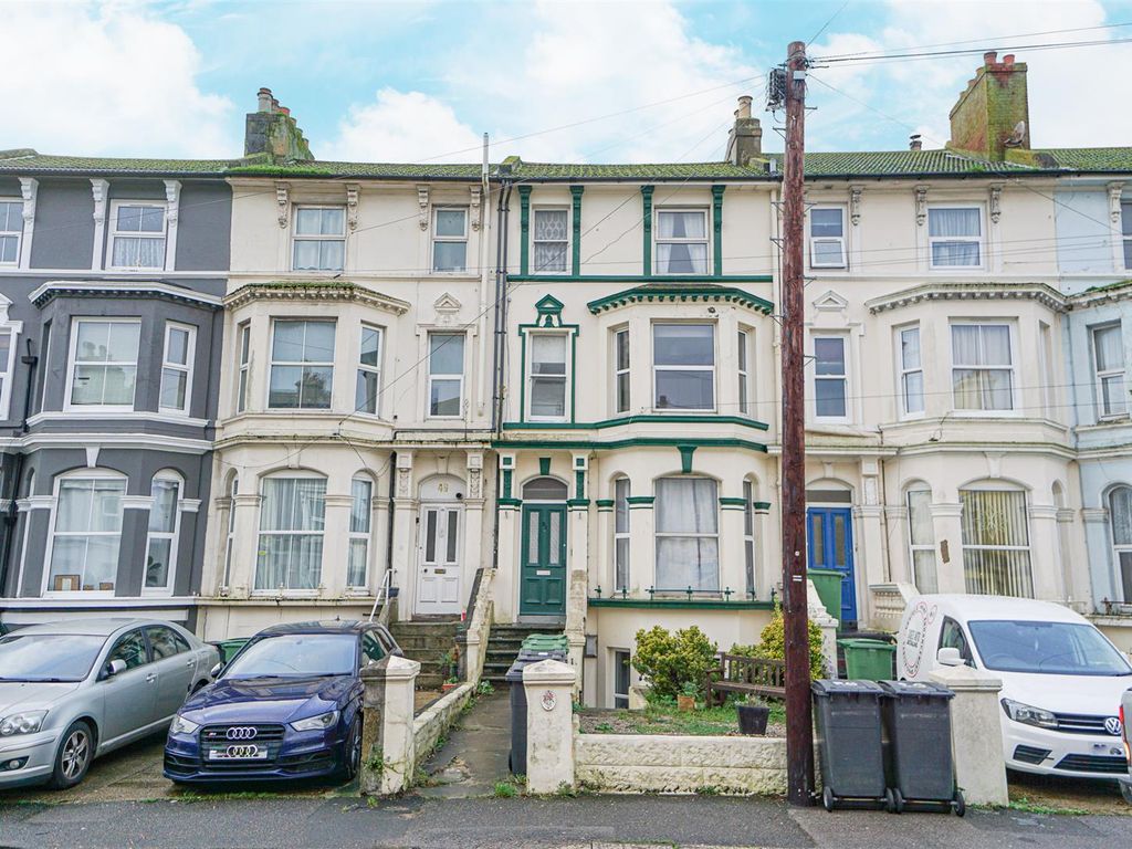 1 bed flat for sale in Elphinstone Road, Hastings TN34, £185,000