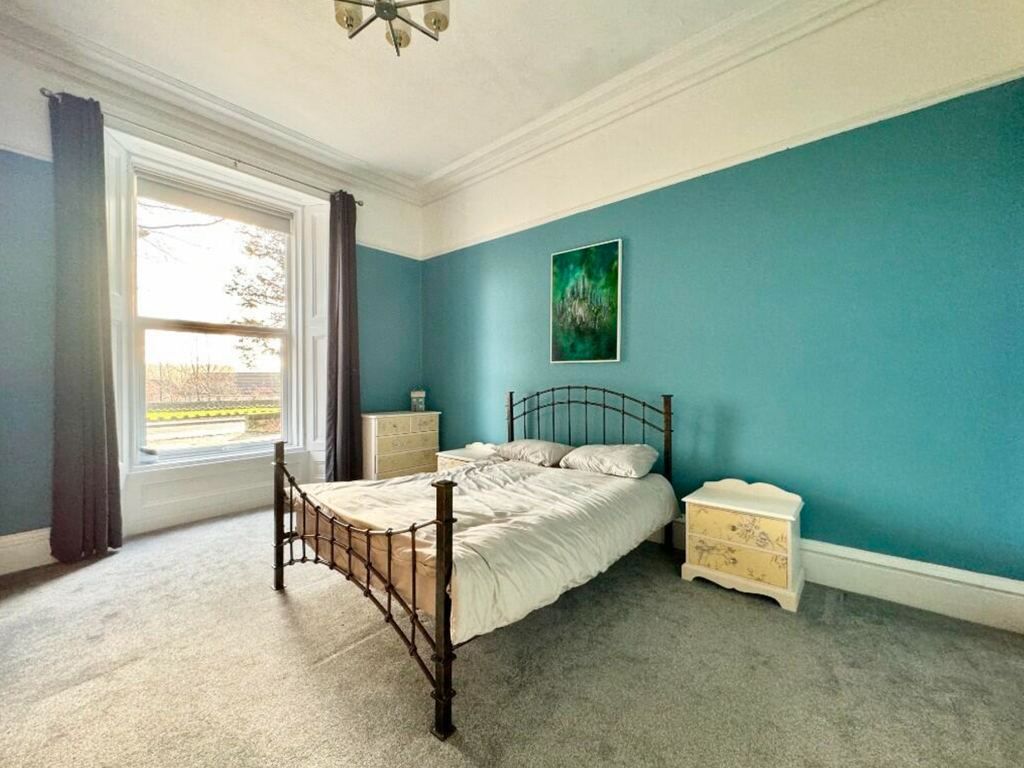 2 bed flat for sale in Larbert Road, Bonnybridge FK4, £164,995