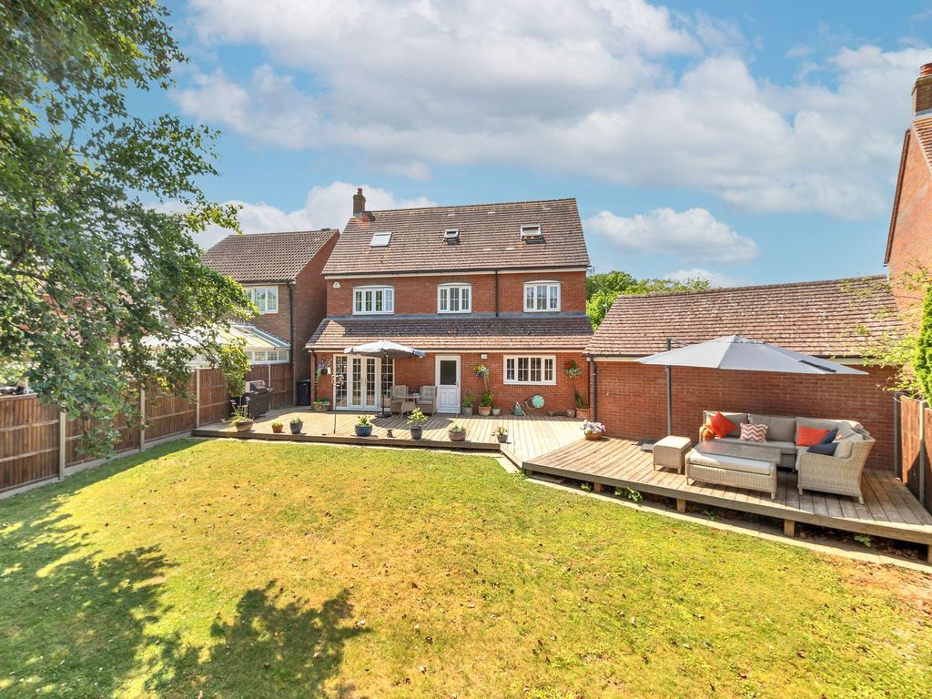 5 bed detached house for sale in Chalkhill Barrow, Melbourn SG8, £800,000