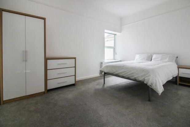 Room to rent in 240 Twyford Avenue, Portsmouth PO2, £600 pcm