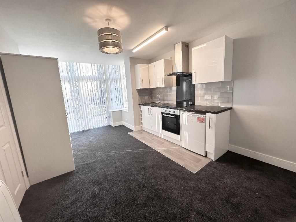 Studio to rent in The Approach, Orpington, Kent BR6, £1,200 pcm