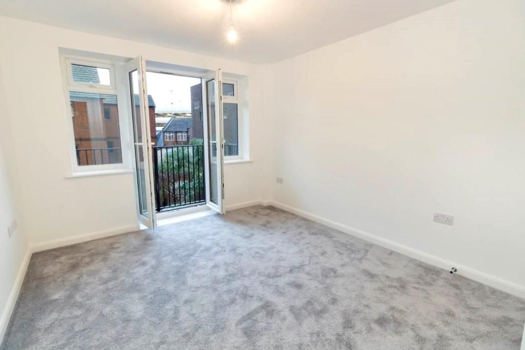 1 bed flat for sale in John Street, Luton, Bedfordshire LU1, £145,000