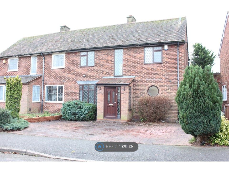 3 bed semi-detached house to rent in Cornyx Lane, Solihull B91, £1,595 pcm