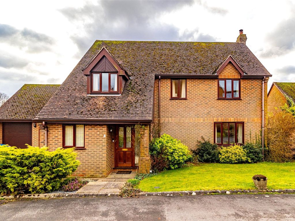 5 bed detached house for sale in Greenacres, Ramsbury, Wiltshire SN8, £825,000