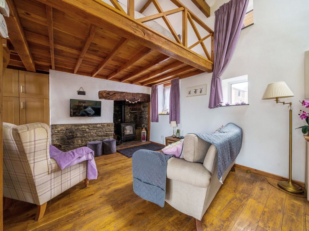 6 bed detached house for sale in Llanbister, Llandrindod Wells, Powys LD1, £875,000
