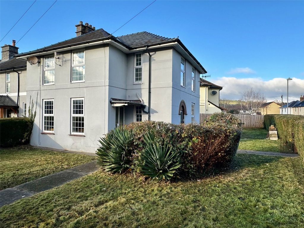 3 bed end terrace house for sale in Trenewydd, Brecon, Powys LD3, £230,000