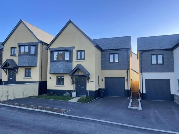 4 bed detached house for sale in Thorn Grove, Dartmouth TQ6, £378,500