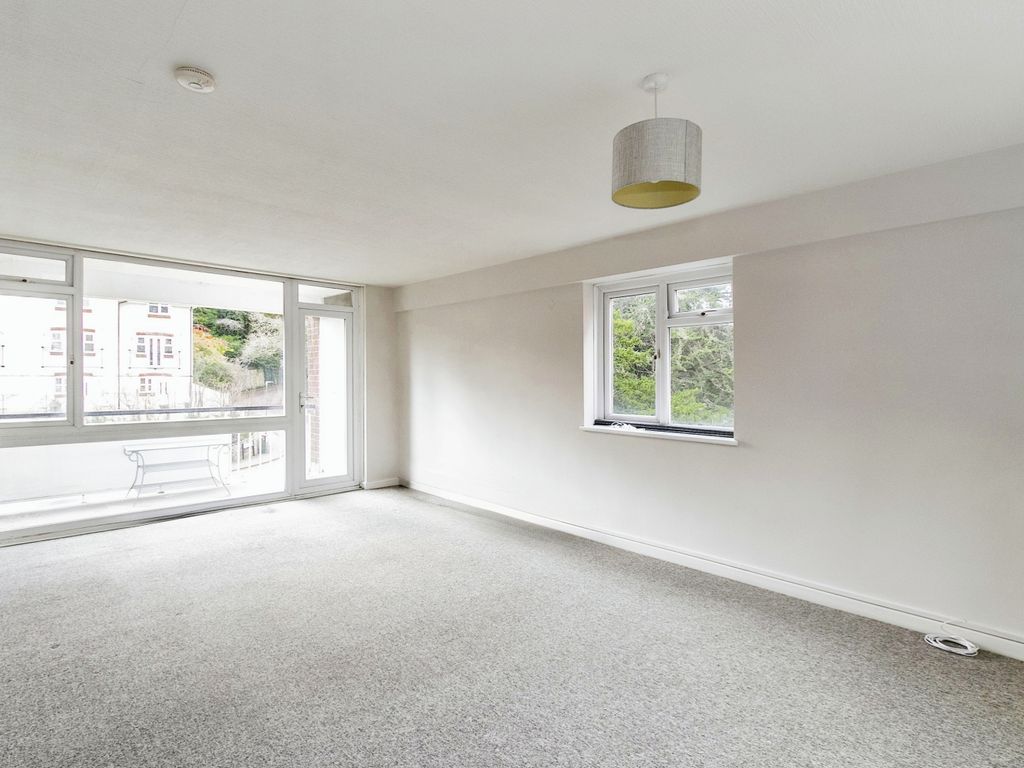 2 bed flat for sale in Surrey Road, Bournemouth BH4, £190,000