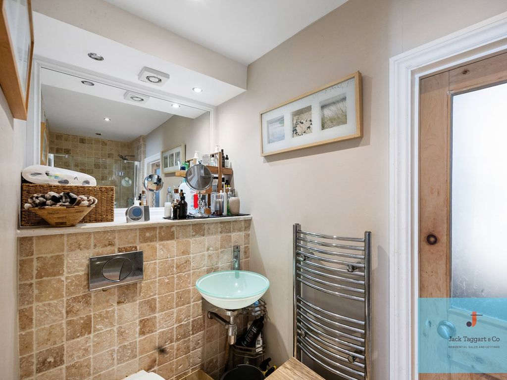 4 bed terraced house for sale in Westbourne Gardens, Hove BN3, £800,000