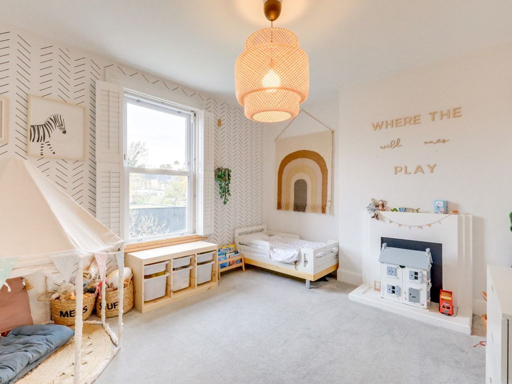 2 bed flat for sale in Woolstone Road, Forest Hill, London SE23, £550,000