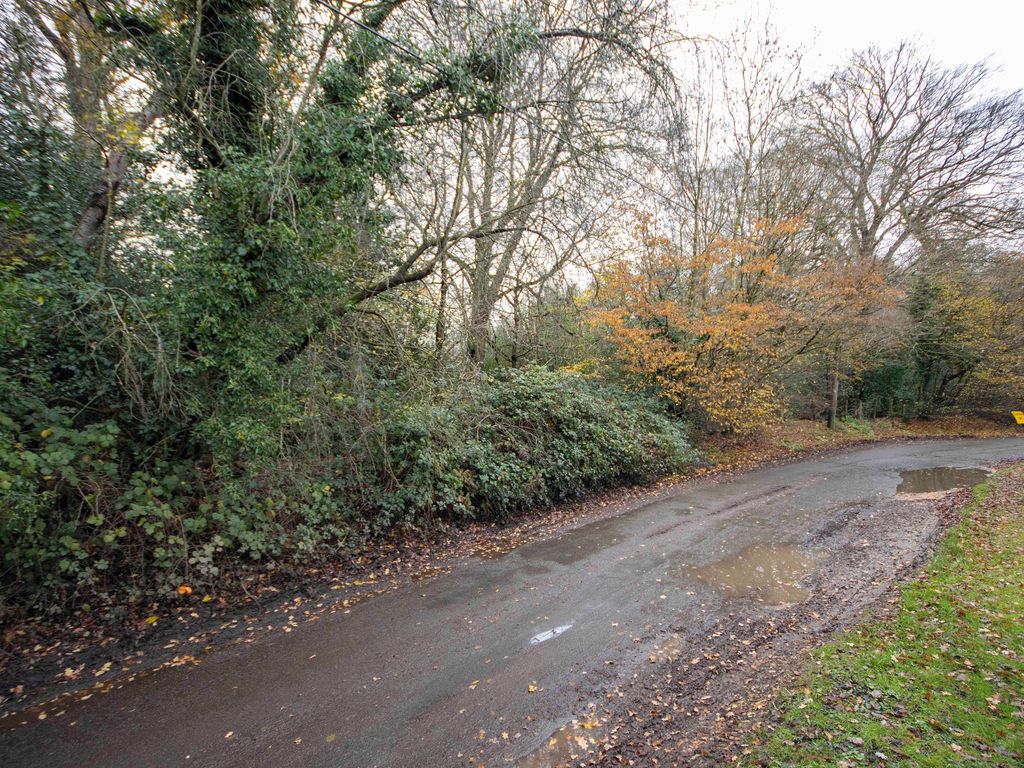 Land for sale in Ladywood Close, Loudwater, Rickmansworth WD3, £295,000
