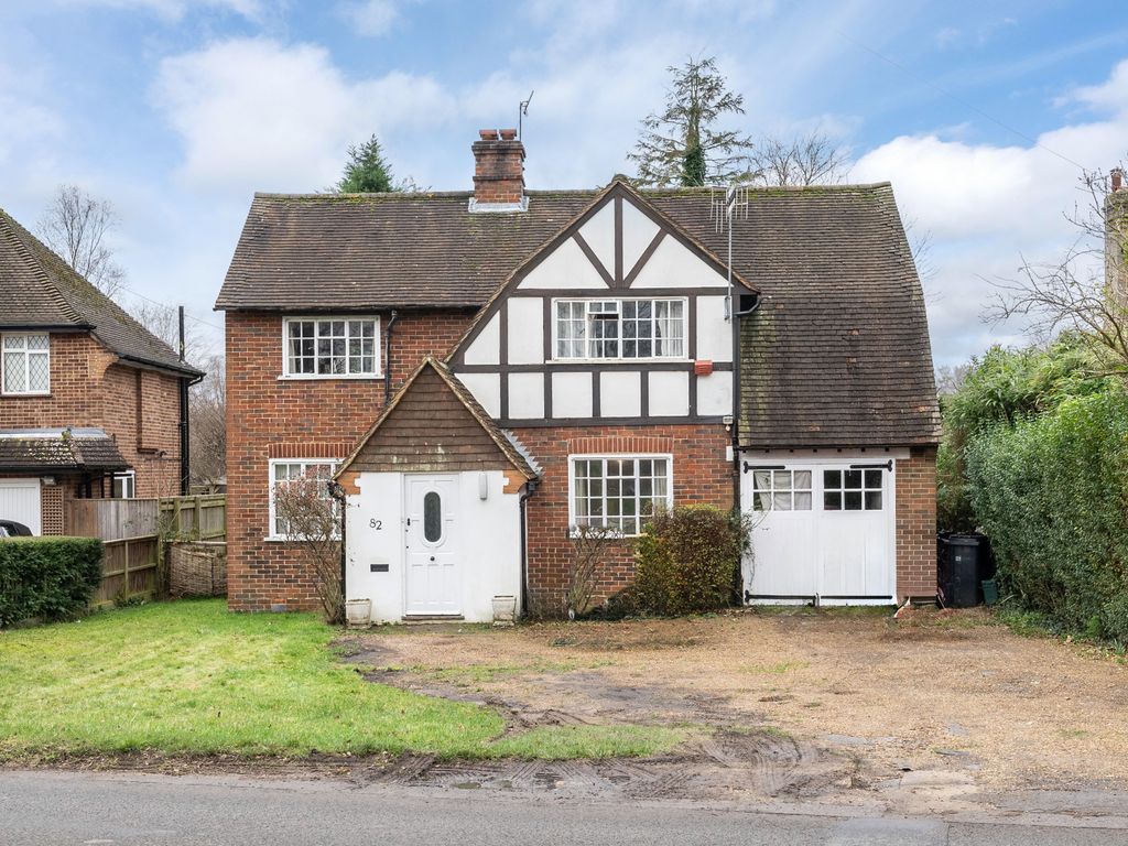 3 bed detached house for sale in Brockham Lane, Brockham, Betchworth RH3, £800,000