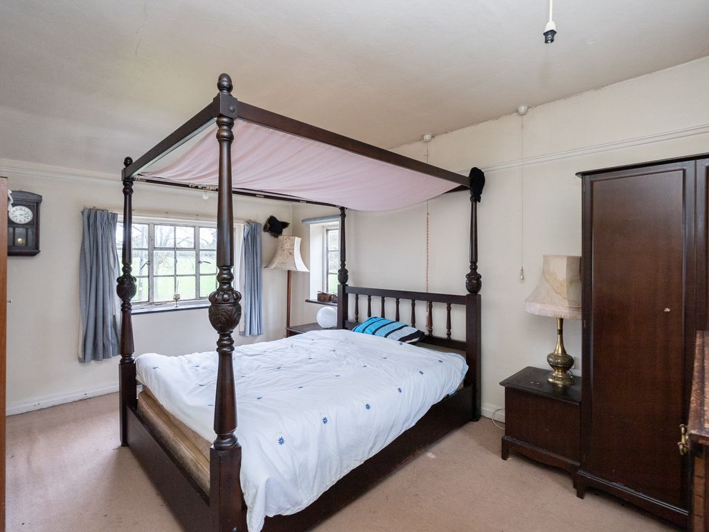 3 bed detached house for sale in Brockham Lane, Brockham, Betchworth RH3, £800,000