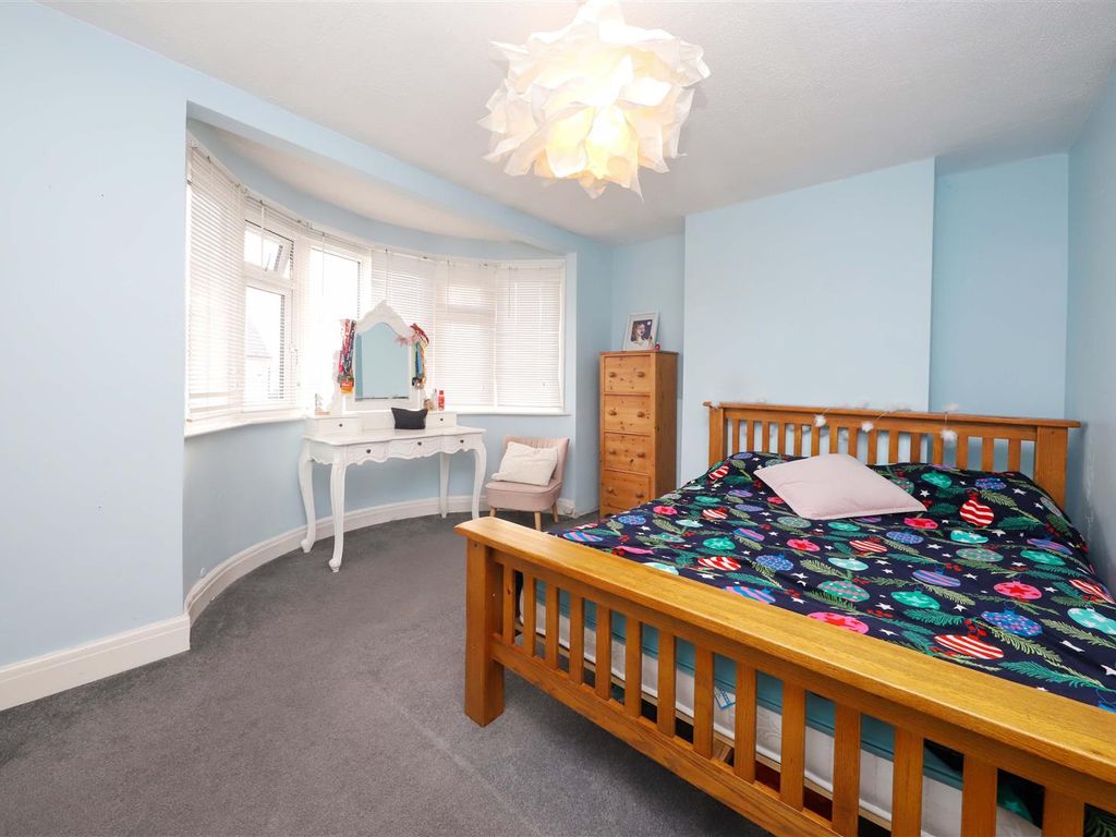 4 bed end terrace house for sale in Bessingby Road, Ruislip HA4, £695,000