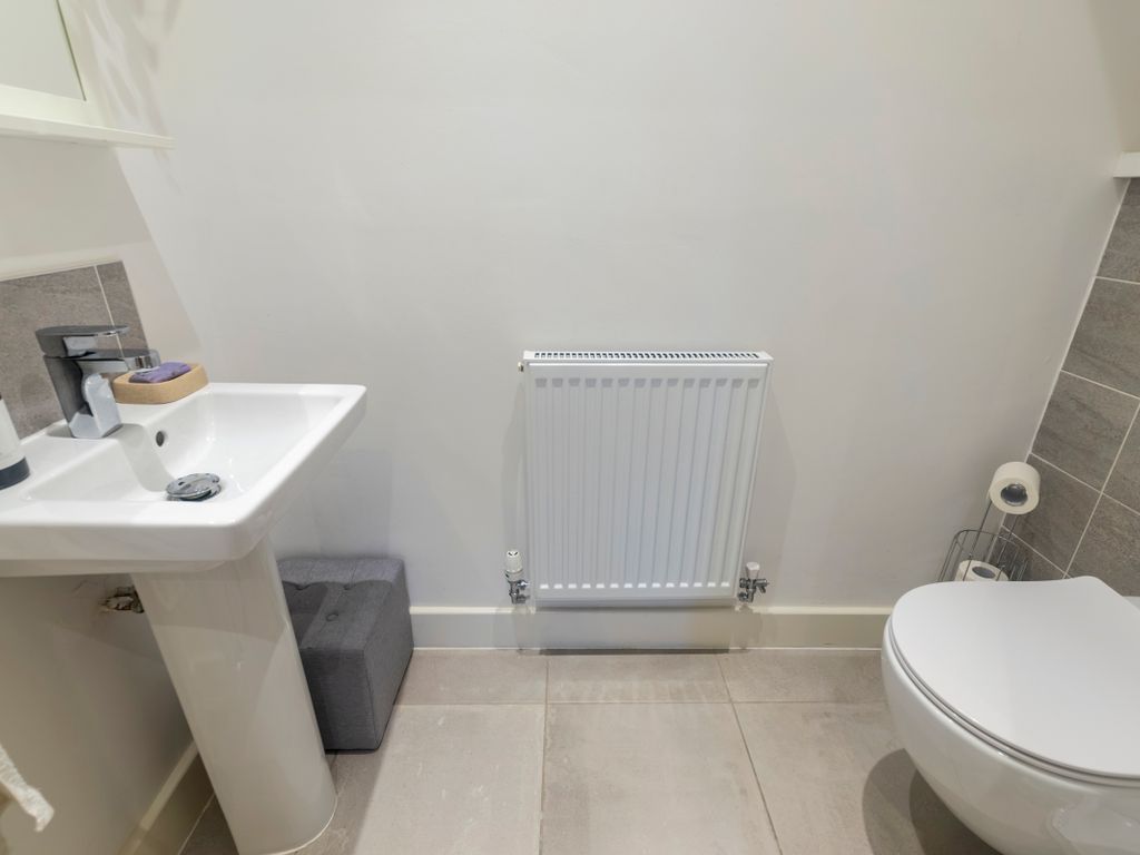 2 bed terraced house for sale in Sark Court, Leeds LS14, £260,000