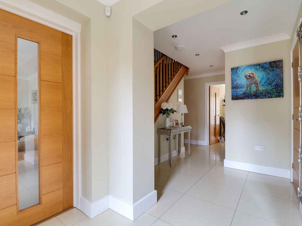4 bed detached house for sale in Arborfield Drive, Newmarket CB8, £795,000